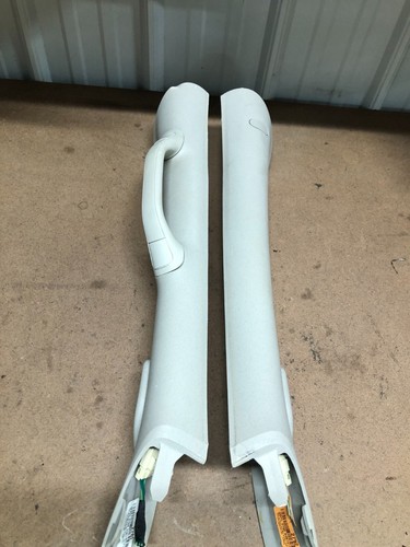 07-14 Sierra Silverado GM Front Left & Right A Pillar Grab Handle w/ Speaker OEM - Picture 4 of 8