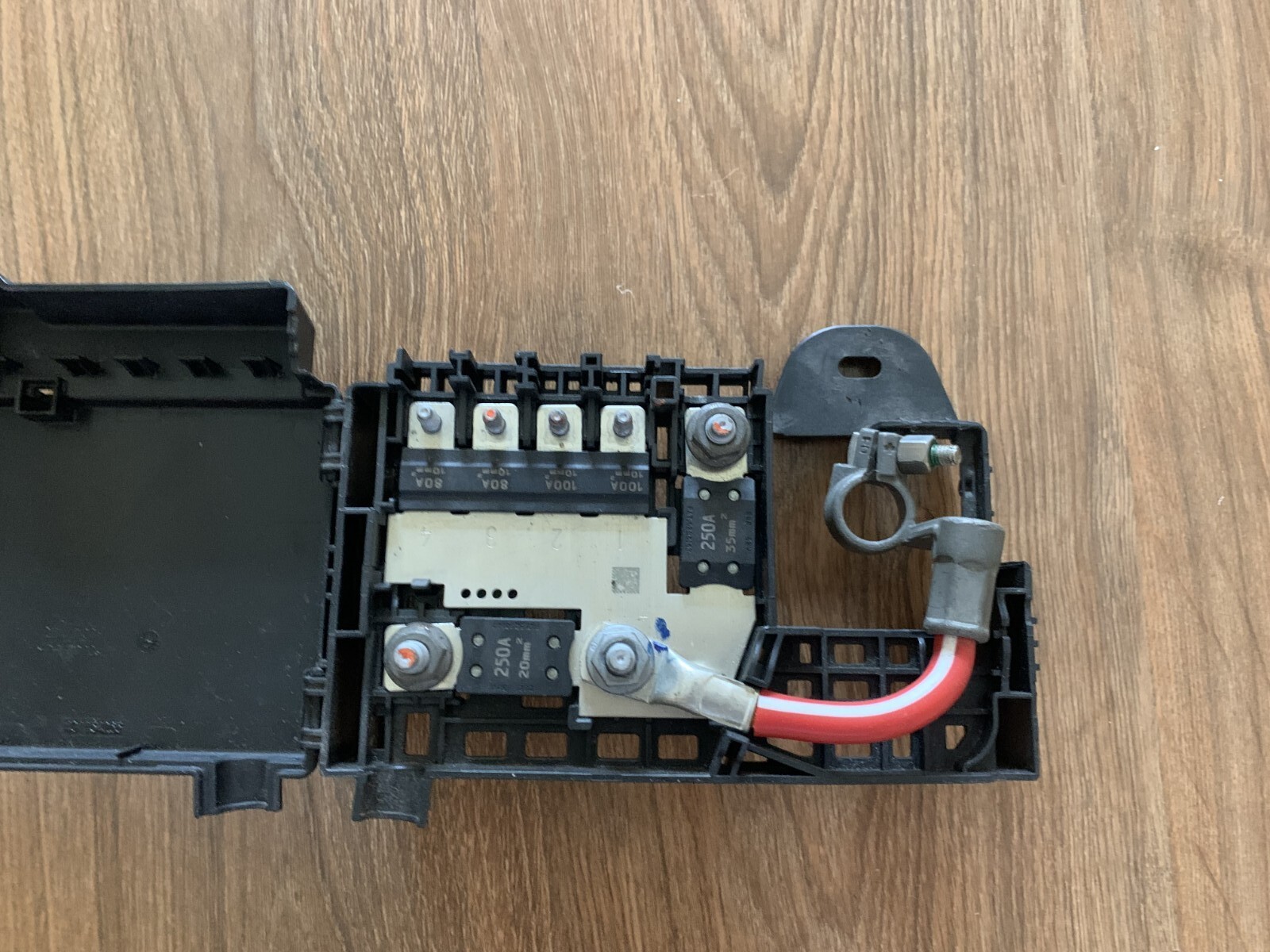 1115 Chevy Cruze Battery Positive Cable Terminal Power Tray Fuse