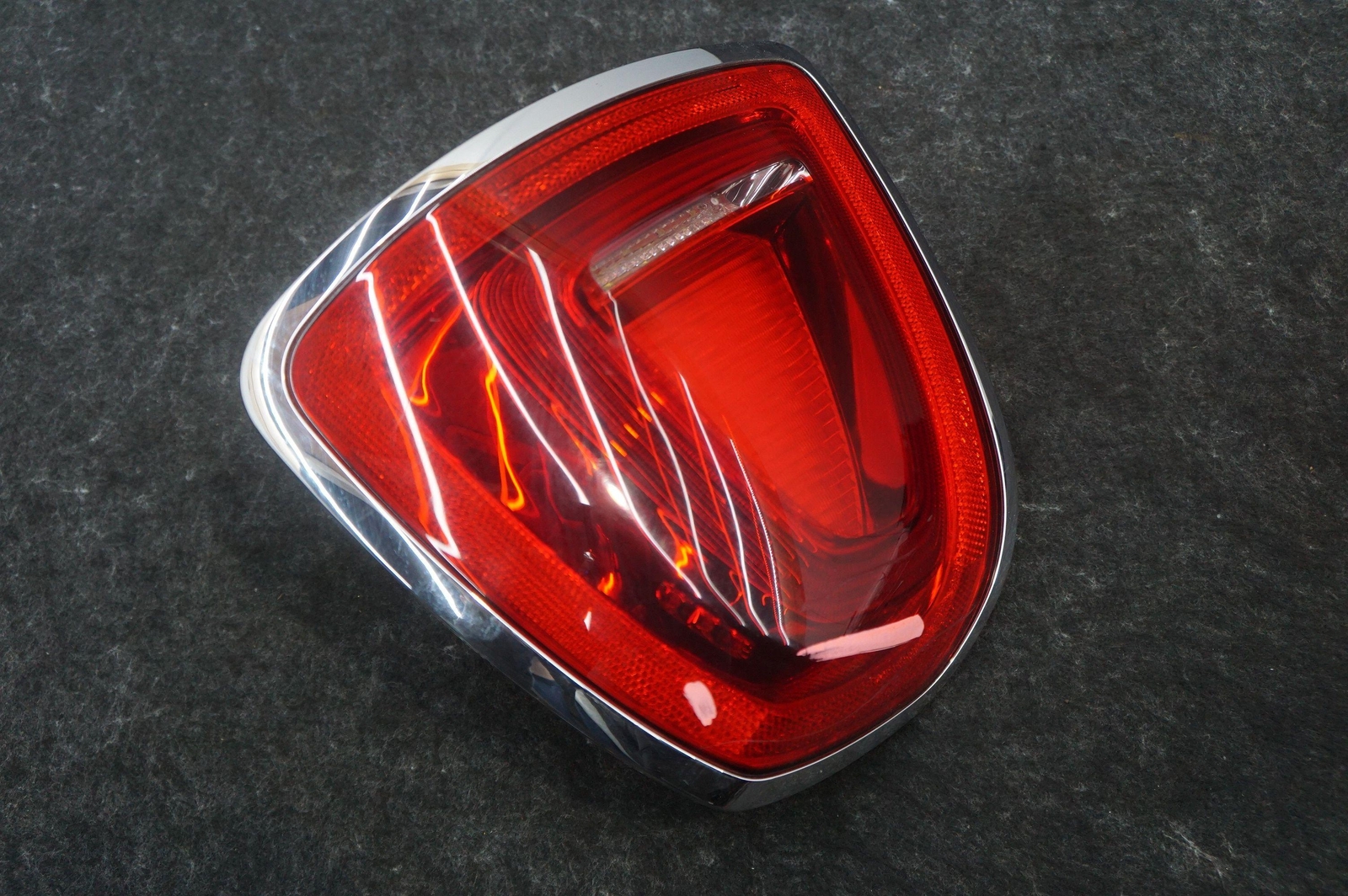Rear Right Tail Light Lamp OEM 63217267560 Rolls Royce Ghost Series I 2009-2014