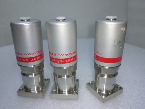 3pc LAM Research 766-197842-003 Rev B,Fujikin 565601 Diaphram Valve,Jp_,96433 - Picture 11 of 24