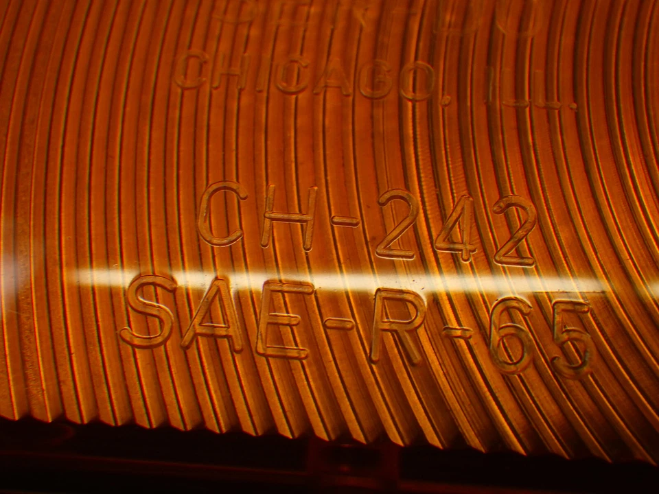 Lente de sinal de seta luz de estacionamento destro Chevy Corvair 1963 1964 1965 NOS/NORS - Imagem 4 de 4