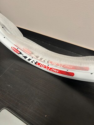 NEW Rim Stan's NoTubes ZTR Crest 29
