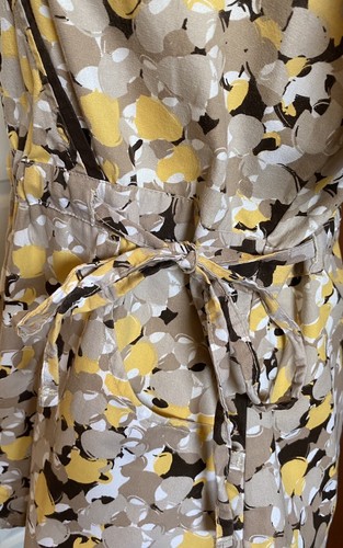 UA SCRUBS TOP MARRÓN BEIGE AMARILLO MANCHAS BLANCAS Cordón Cintura Simulada Envoltura TALLA M? - Imagen 5 de 8