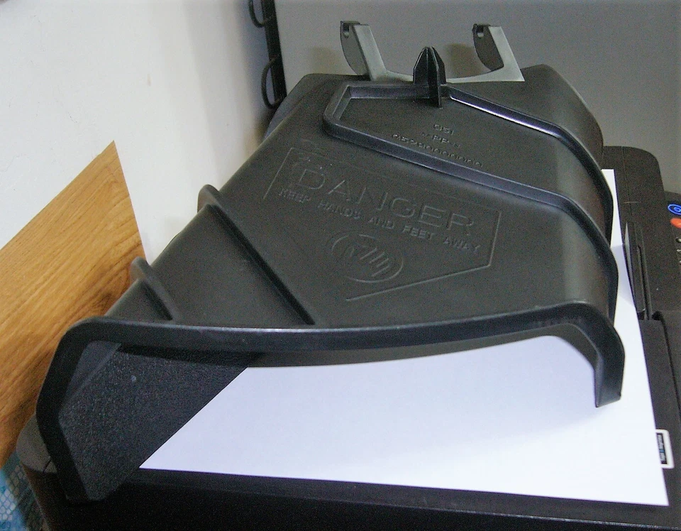 BRUMAR DEFLETTORE SCARICO LATERALE RASAERBA MAORI MP5014SQ 023733