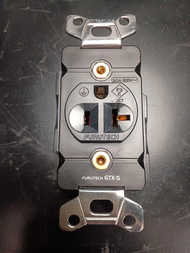 FURUTECH Wall Outlet GTX-S audiophile pure transmission in Black From Japan