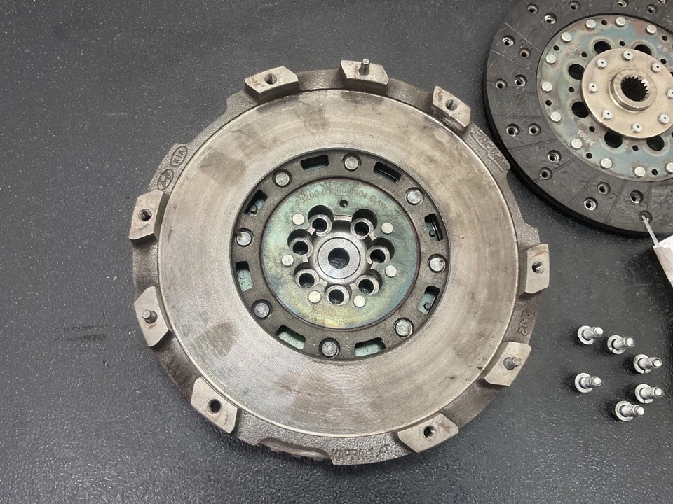 2017 Kia Pro-Cee'd Hyundai I30  1.4 Petrol Dual Mass Flywheel  G4LD 23200 03900 - Image 4 of 4