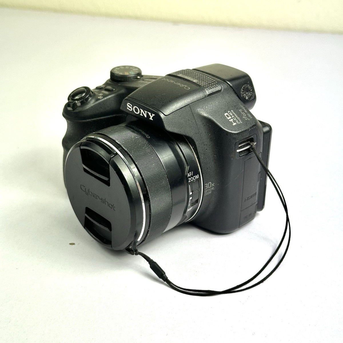 SONY ソニー/デジタルカメラ/Cyber−shot /DSC-HX200V/3017367/Bランク/84【中古】 Sony Cyber-shot DSC-HX200V 18.2MP Digital Camera - Black for