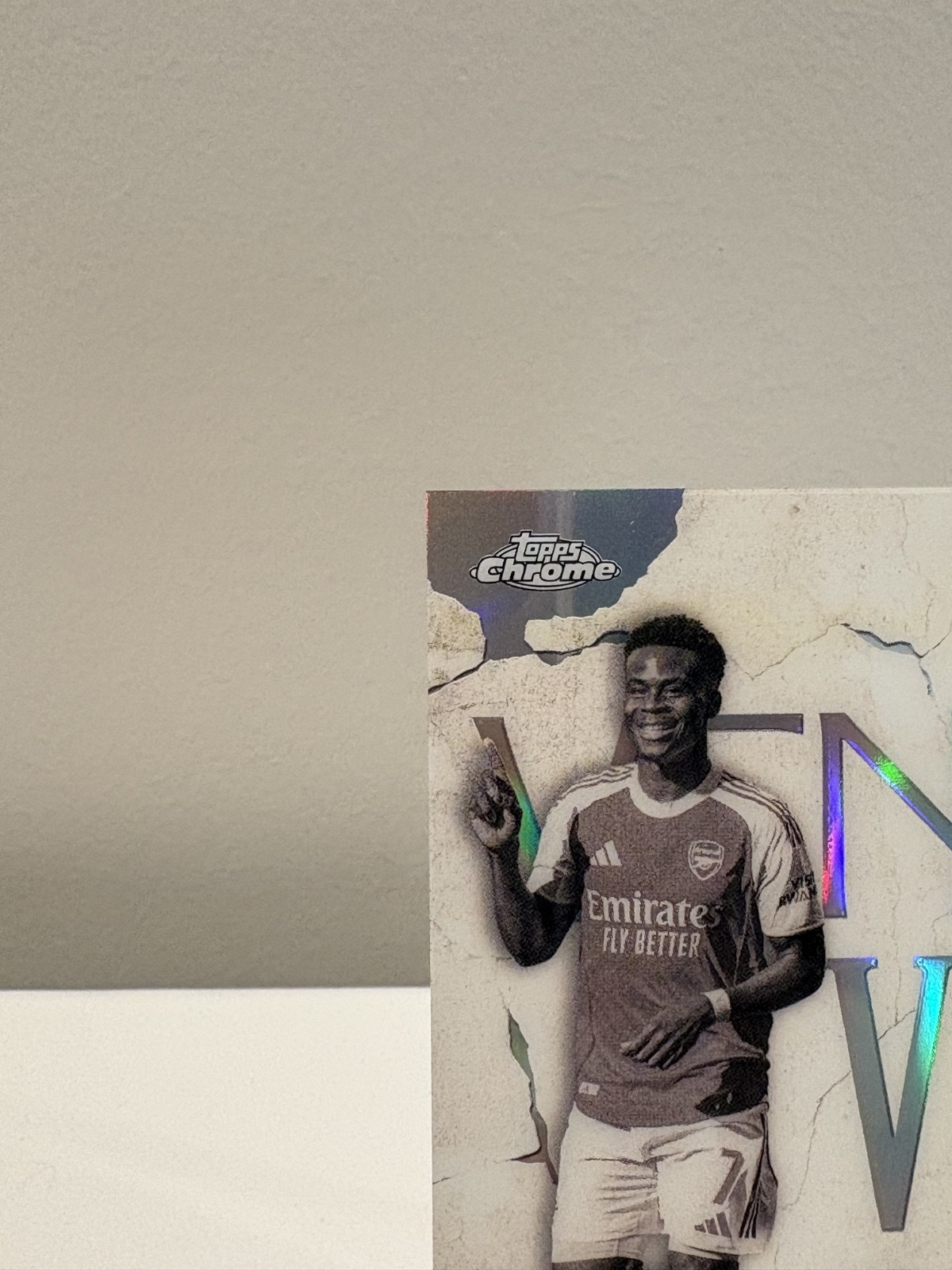 Bukayo Saka - Topps Chrome UEFA CC 2025/26 Veni Vidi Vici #VVV-2 SSP Arsenal view 4