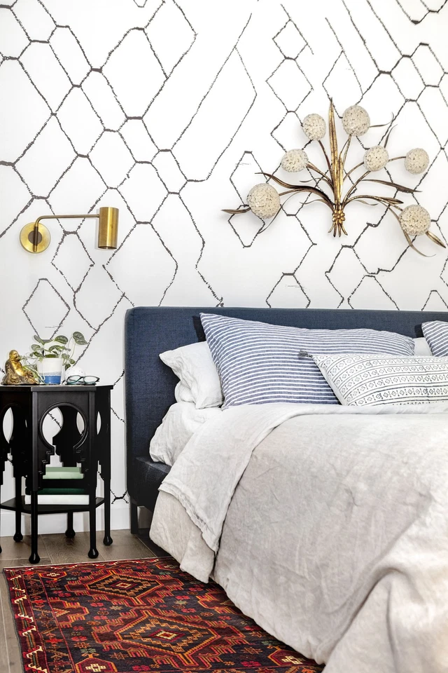 Alfombra geométrica vintage de lana tradicional anudada a mano de 2'10" x 4'7" Foto 2 de 4