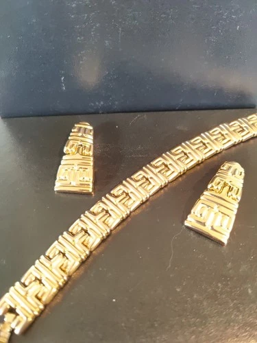 Vtg. Estee Lauder 1980 Promotional  Costume Jewelry. Bracelet And Earrings Clip