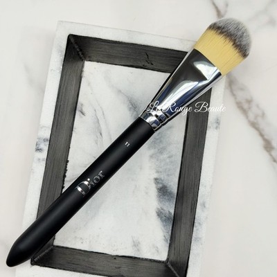 Dior Backstage Fluid Foundation Brush #11 - Full Size Flat Foundation Brush