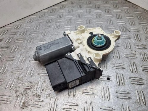 VW PASSAT Variant B6 3C5 Fensterhebermotor hinten rechts 3C9959704 24179067