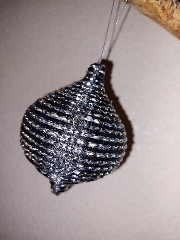 Anhänger Weihnachten, Tannenzapfen, Eiskristall, Kugeln schwarz und Silber - Bild 4 von 4