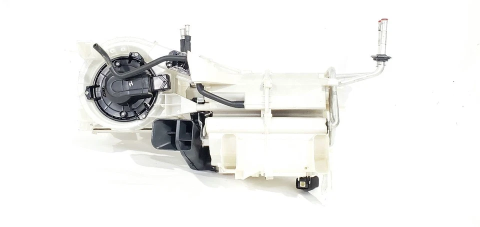 2007 2011 Toyota FJ Cruiser OEM Complete AC Evaporator Housing With Blower Motor - Image 4 of 4