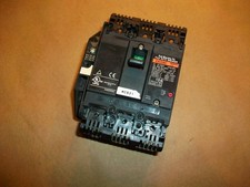 Fuji Circuit Breaker EA33AC BB3AEAC-015  15 Amp  3 Pole  500V USED