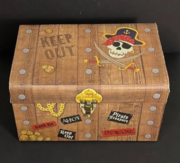 Unidad de almacenamiento de caja de juguetes estilo infantil pirata cartón Juvi Treasure Cofre Foto 2 de 4