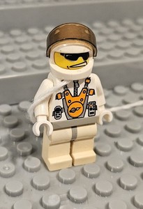 LEGO MiniFigurine-Mars Mission Astronaut With Helmet And Messy Hair  mm003 Lot87