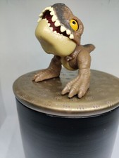 Figura de dinosaurio Tyrannosaurus Rex 2021 suelta Jurassic World Wild Pop Ups sin jaula