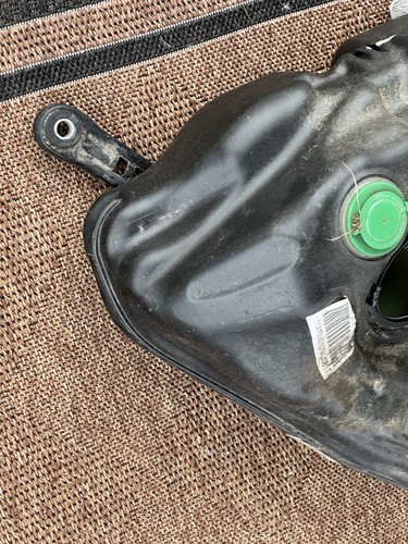 2008-2014 rust free w204 mercedes benz c300 oem fuel tank gas tank With Filler - Picture 2 of 10
