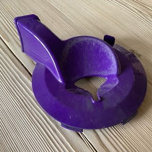 Dyson DC05 Post Motor Filterabdeckung Lila