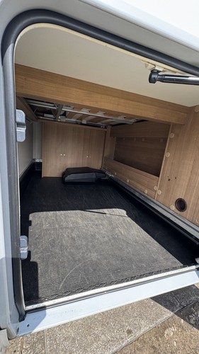 Hymer Exsis-I Ex 698 Motor Home - Picture 20 of 21