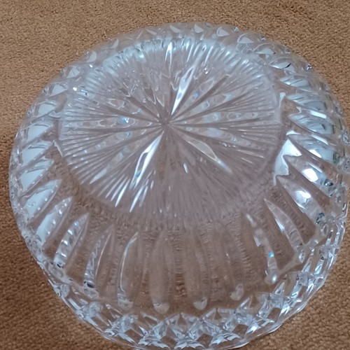 Crystal Cut Led Glass Bowl Serving Bowl Heavy Weight #ListingsInLights - Picture 2 of 5