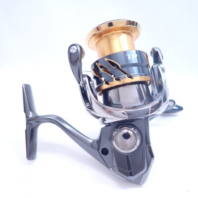 リール SHIMANO 20TWIN POWER C3000XG s-l400.jpg