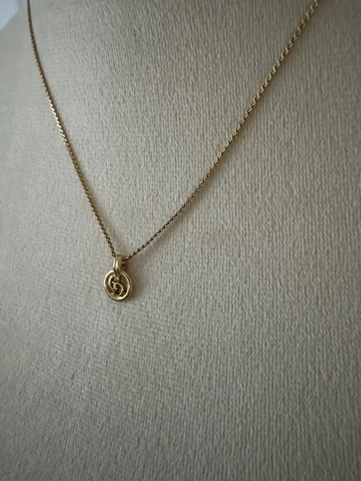 COLLIER LOGO CD VINTAGE DIOR PLAQUÉ OR AUTHENTIQUE