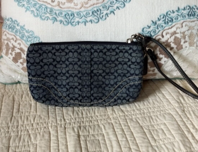 ビンテージ　COACH SOHO マイクロシグネチャー ハンドバッグ ビンテージ COACH SOHO マイクロシグネチャー ハンドバッグ