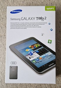 Samsung Galaxy Tab 2 GT-P3110 8GB, WLAN, 17,8 cm, Silber OVP  + Schutzhülle