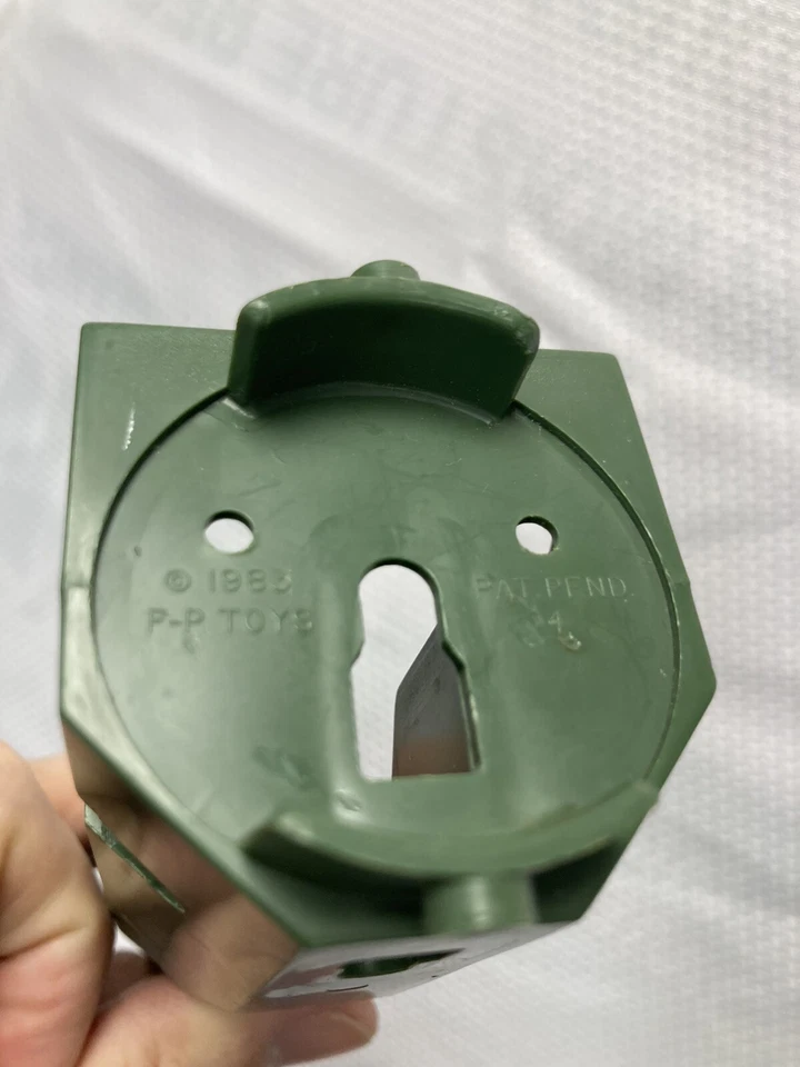 LOT! Vtg 80s CONSTRUX Fisher Price Building toys Men, Figures, Cockpits - Image 4 of 4