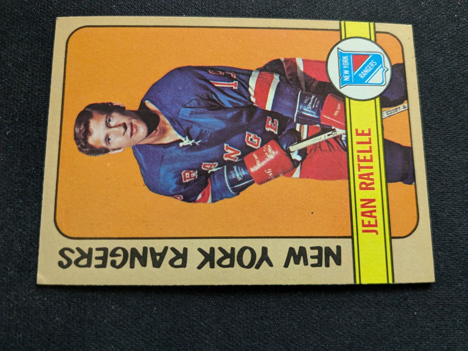 1972-73 Topps Hockey Card # 50 Jean Ratelle (HOF) - New York Rangers (EX/NM)
