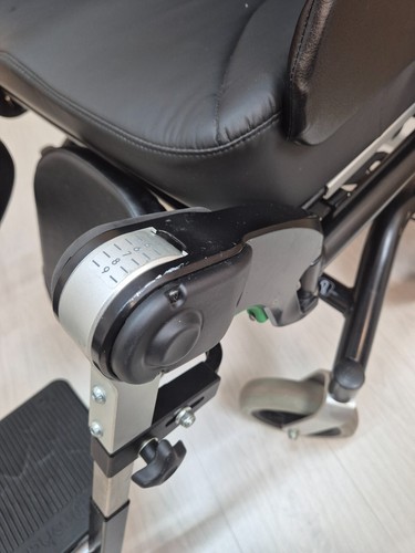Tilt in Space Reclining Stroke Wheelchair 18" Seat Width 46cm Used - Picture 11 of 19