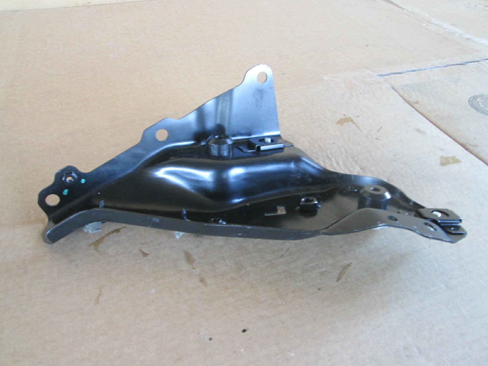 Ferrari California - RH Convertible Roof Top Hinge Cash Bracket  - 80729100