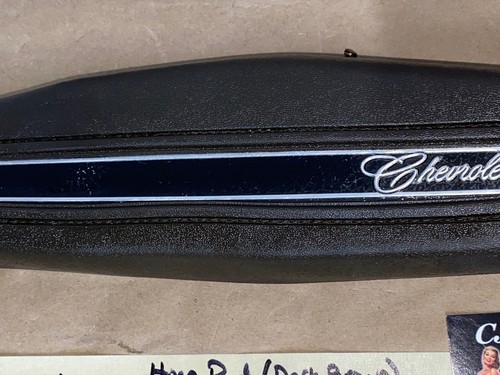 OEM 74 Chevy Impala ALMOHADILLA DE BOCINA DEL VOLANTE **PROBADO** ~ MARRÓN OSCURO - Imagen 5 de 21