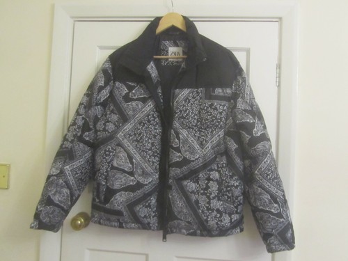 VGC ZARA BLACK \u0026 WHITE PAISLEY BANDANA 