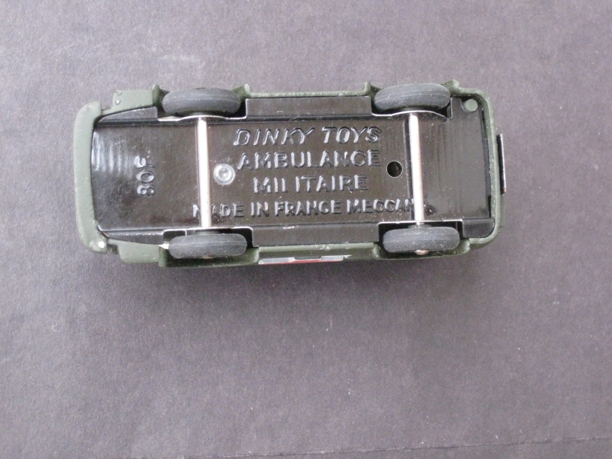 ミニカー DINKY TOYS ambulance militaire renault Dinky Toys, Ambulance Renault Military 4X4 Version III