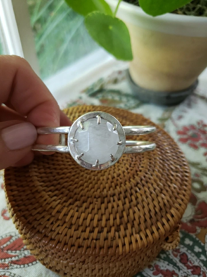 Brazalete Brazalete Marca Lucky Transparente/Blanco Piedra Plata Diseñador Foto 3 de 3