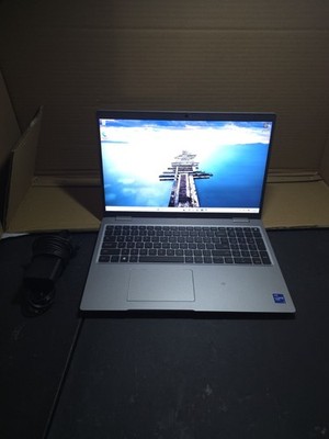 Dell Latitude 5520 15.6'' (256GB SSD, Intel Core Gen i7-1185G7, 3.00GHz, 16GB