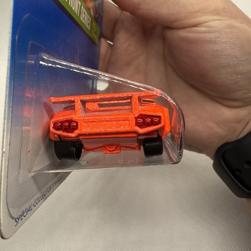Hot Wheels 1996 Treasure Hunt #10 of 12, Lamborghini Countach Collector #429 - Picture 6 of 12