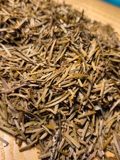 Dried Balsam Fir Needles  Abies Balsamea  United States