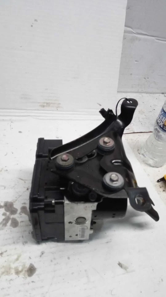 Conjunto modulador de piezas de freno antibloqueo compatible con 14-17 ODYSSEY 531801 Foto 2 de 4