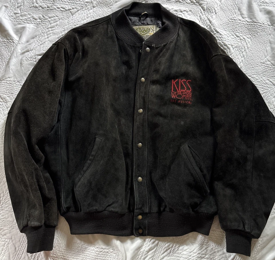 Chaqueta De Colección SSSs Of The Spider Woman The Musical Hombre’s XL Cuero Negro Gamuza Raíces Foto 3 de 4
