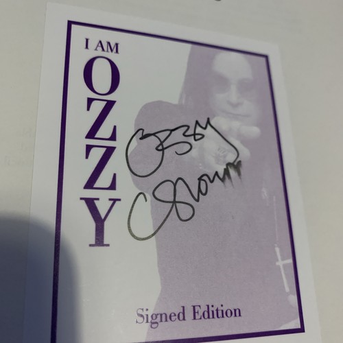 Rare Ozzy Osbourne Signed I Am Ozzy 2009 Hardback Book 1st Edition - Foto 3 di 7