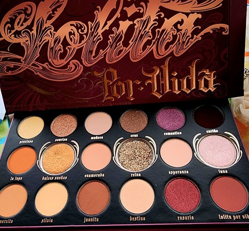 Kat Von D KVD Lolita por vida Eyeshadow Palette NIB glitter metallics retired - Picture 2 of 5