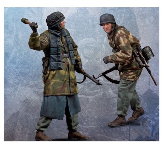 1/35 Resin Figures Model WW2 German Paratroopers In Battle (2 Figures