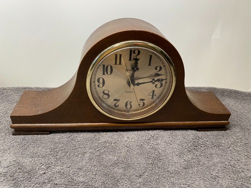 VINTAGE SPARTUS CORPORATION Faux Wood Color Gold Face Mantle Clock 6984 Battery - Picture 3 of 3