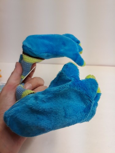 Stivaletti/pantofole Monster Feet Beastly bambino (#3215) adatti a neonati 0-6 mesi Nuovo con etichetta! - Foto 3 di 3