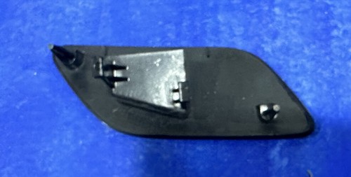 2012-2015 Audi A6 FRONT BUMPER Left SIDE WASHER COVER OEM - Picture 4 of 5