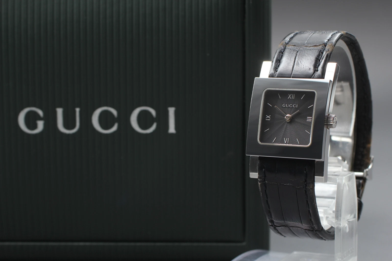 Montre femme vintage [presque comme neuve] GUCCI 7900L quartz argent noir SET COMPLET JAPON